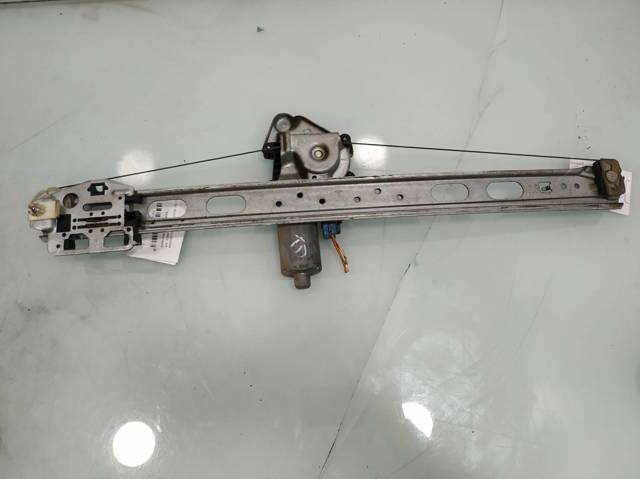 1637300246 MERCEDES Mecanismo de elevalunas de la puerta trasera derecha  en stock Gandía