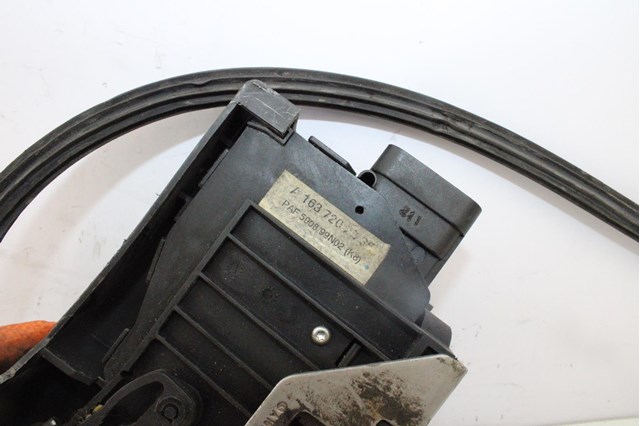 Cerradura puerta trasera derecha para mercedes-benz clase m (w163) (1999-2005) 1637302635