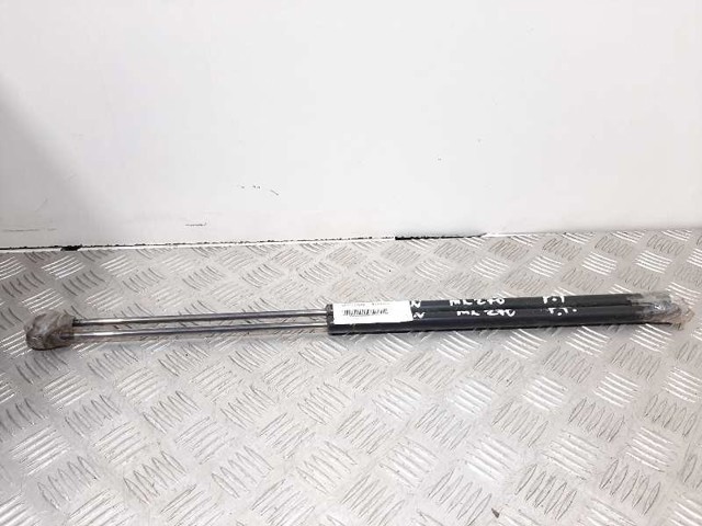 1637400345 MERCEDES Amortiguador maletero comprar Madrid