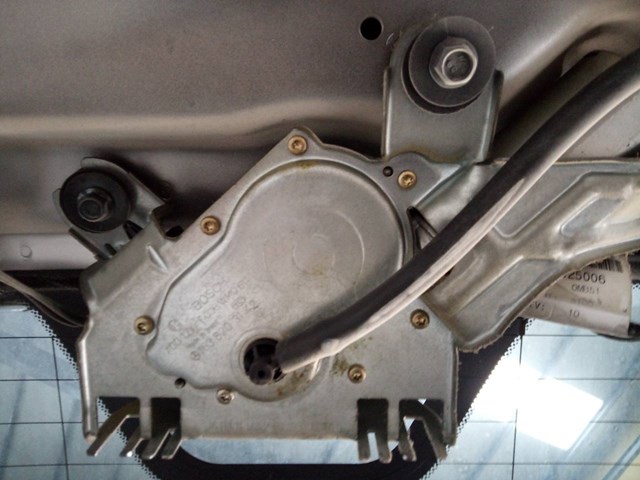 Motor limpia trasero para mercedes-benz clase m ml 400 cdi (163.128) 628963 1638203142