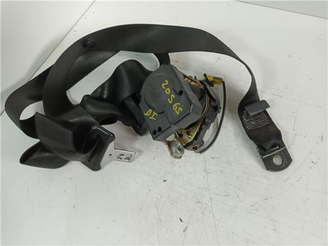 1638602985 Mercedes