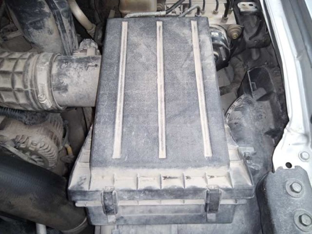 Casco de filtro de aire, parte superior 16526EB300 Nissan