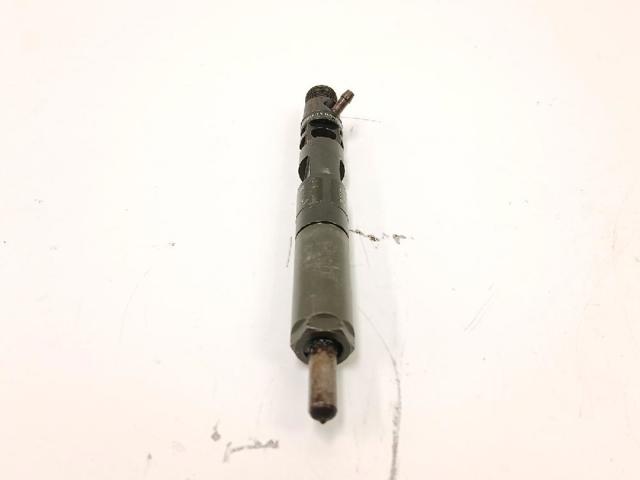 166000897R Inyector de combustible  disponible Burgos