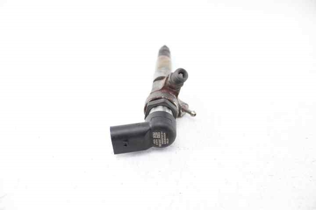 RENAULT 166008052R Inyector de combustible  disponible Valladolid