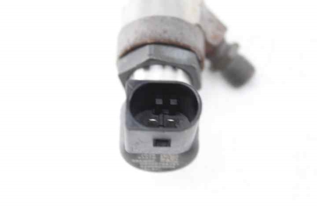 166008052R Inyector de combustible  disponible Burgos