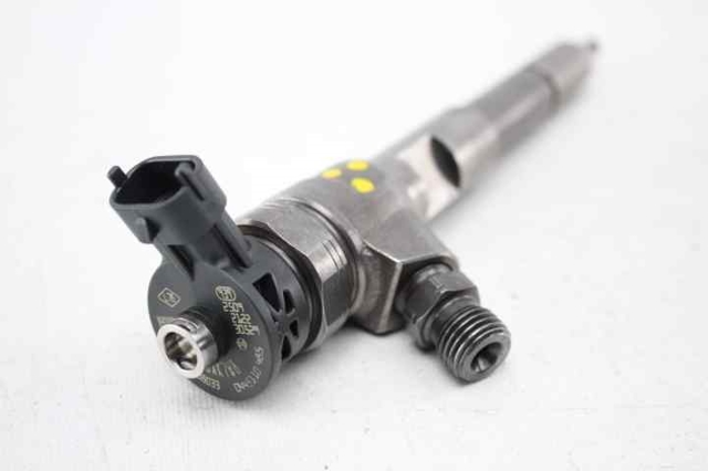 166008399R Inyector de combustible  disponible Burgos