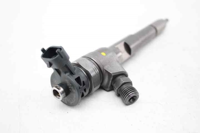 166008399R RENAULT Inyector comprar Madrid