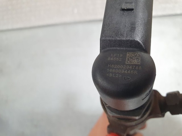 RENAULT 166009445R Inyector de combustible  disponible Lugo
