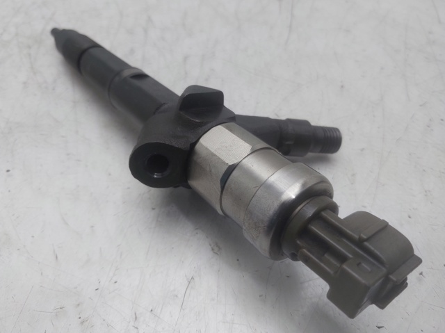 16600AU600 Inyector de combustible  comprar en Reus