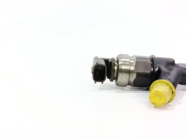 16613AA030 SUBARU Inyector de combustible  disponible Ourense