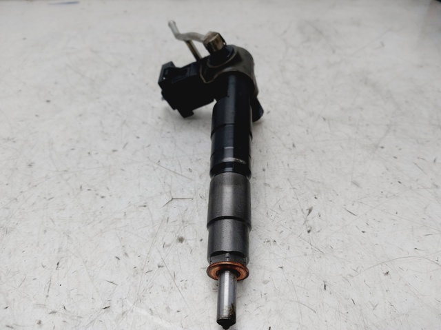 16613AA040 SUBARU Inyector  en stock Huelva