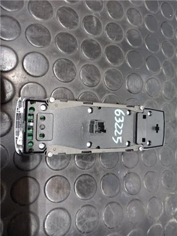 MERCEDES 1669054300 Interruptor de elevalunas delantera izquierda comprar Pamplona