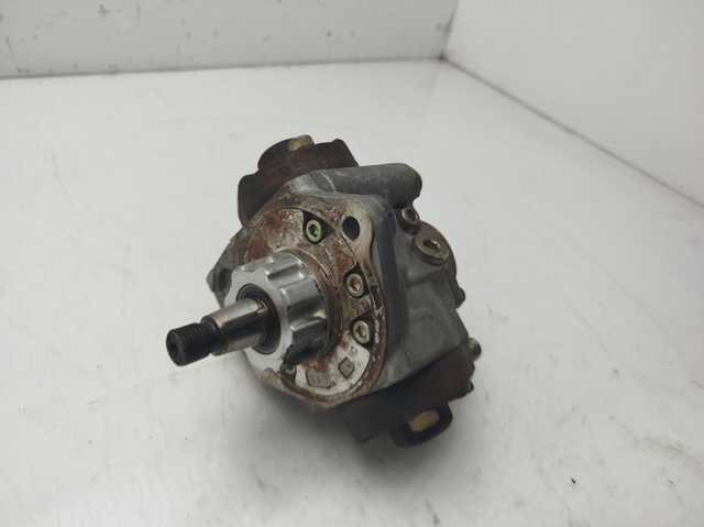 16700AW421 Nissan/Infiniti