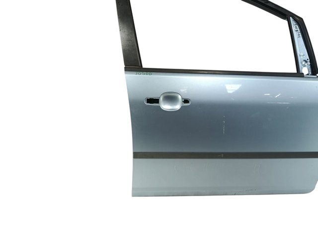 1678023 Puerta delantera derecha  en stock Sabadell