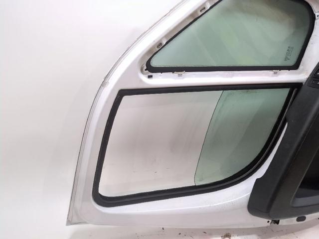 1682477580 Puerta delantera izquierda  en stock Granada