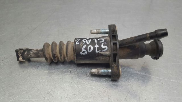 Cilindro maestro de clutch 1682900512 MERCEDES