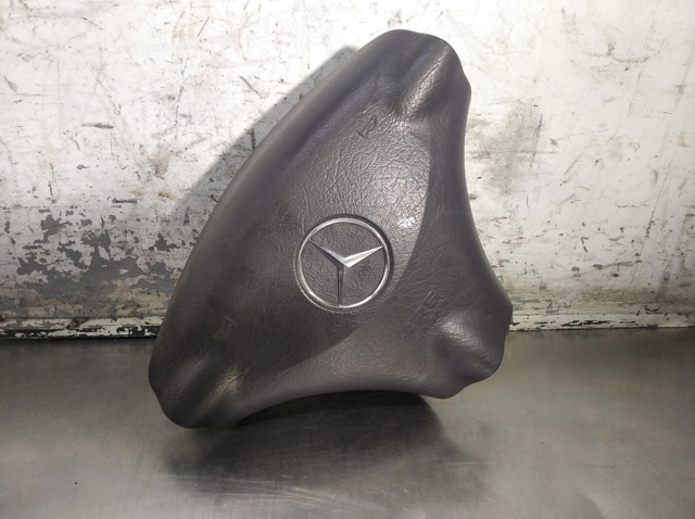1684600298 Mercedes