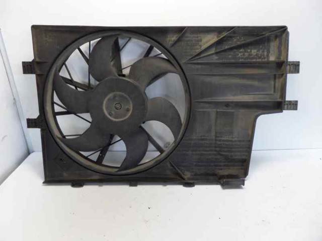 MERCEDES 1685000193 Difusor del radiador de refrigeración con motor y hélice  disponible Valladolid