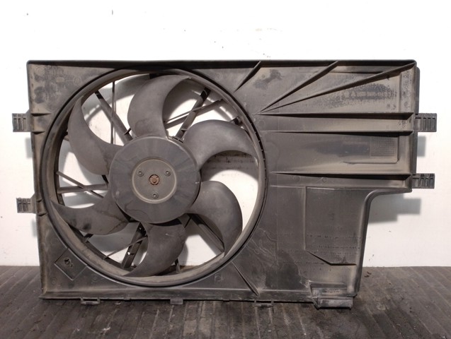 Ventilador, refrigeración motor 1685000193 MERCEDES