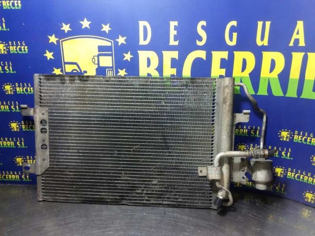 MERCEDES 1685000454 Condensador aire acondicionado  en stock Salamanca