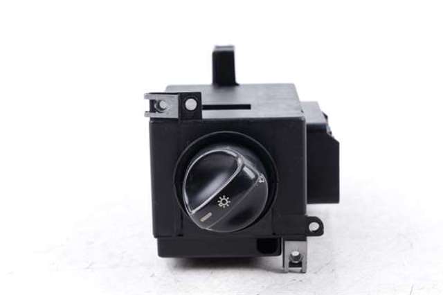 1685450104 MERCEDES Interruptor de luces en el tablero comprar Bilbao