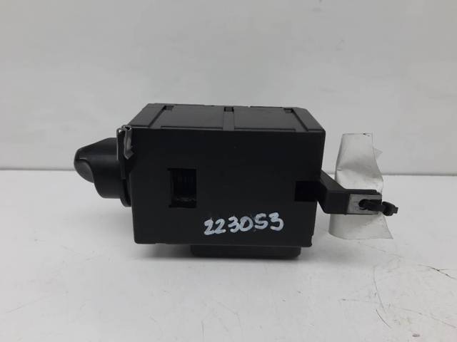 1685450104 MERCEDES Interruptor de luces en el tablero  disponible Alicante
