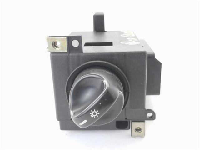 1685450104 MERCEDES Interruptor de luces en el tablero comprar Bilbao