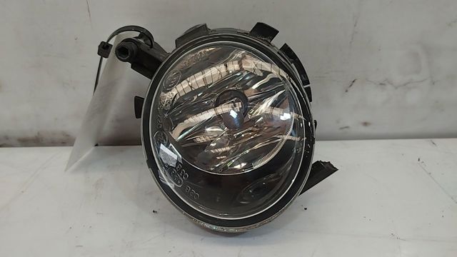 VAG 16860801L Luz antiniebla izquierdo  en stock Salamanca