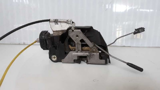 1687202235 Cerradura de puerta delantera derecha  en stock Castellón