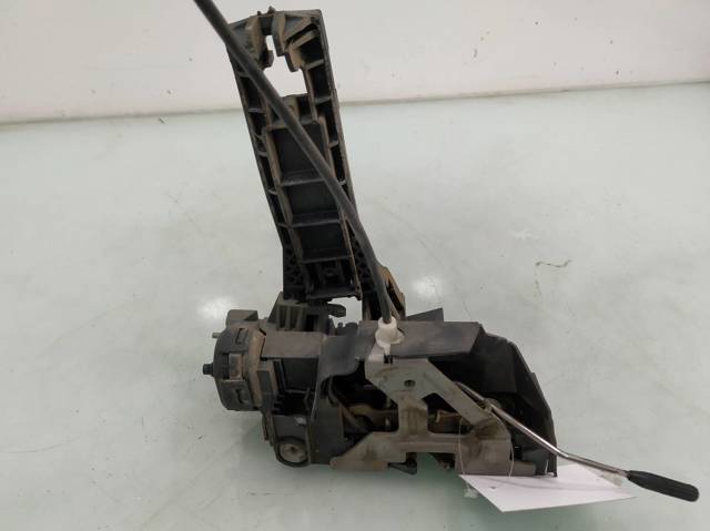 1687202235 MERCEDES Cerradura de puerta delantera derecha  comprar en Oviedo