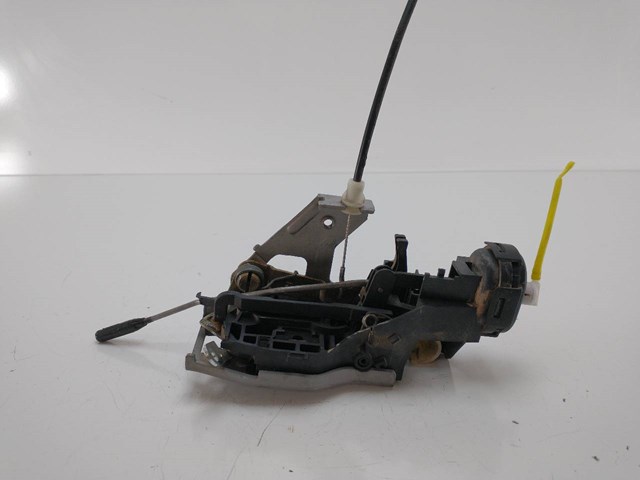 1687202235 MERCEDES Cerradura de puerta delantera derecha comprar Alcalá