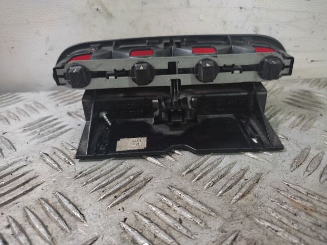 MERCEDES 1688200056 Tercera luz de freno  en stock Valencia