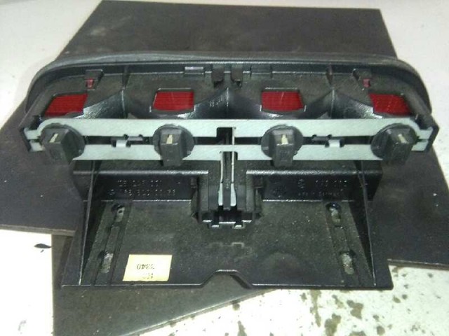 1688200056 MERCEDES Luz de freno trasera adicional  comprar en Lleida