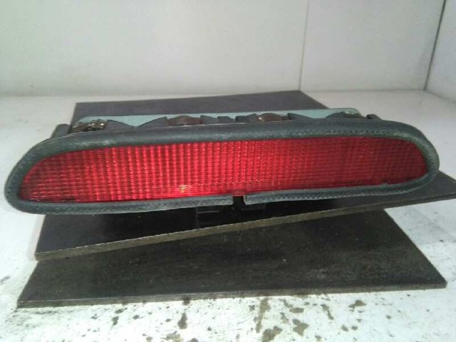 1688200056 MERCEDES Luz de freno trasera adicional  disponible Vigo