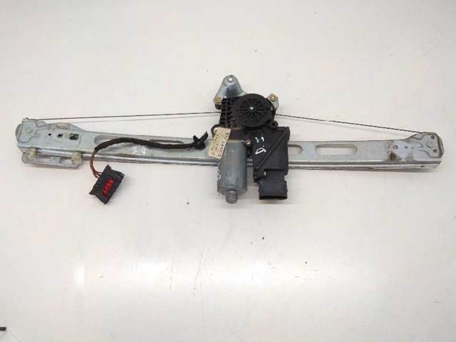 Motor eléctrico, elevalunas, puerta delantera izquierda 1688201142 Mercedes