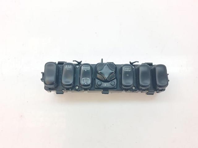 1688203610 MERCEDES Bloque de botones de la consola central  en stock Córdoba