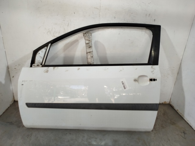Puerta del conductor Ford Fiesta ()