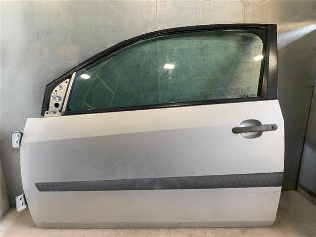 Puerta del conductor Ford Fiesta  ()
