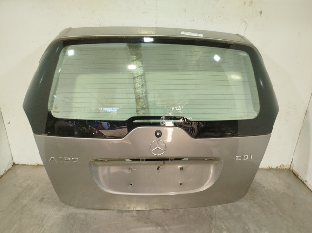 Compuerta trasera Mercedes A  (W169)