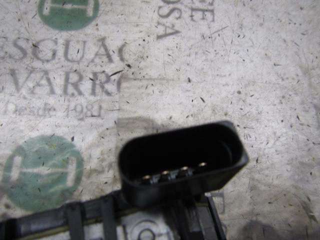 FORD 1698869 Motor del limpiaparabrisas  comprar en Albacete