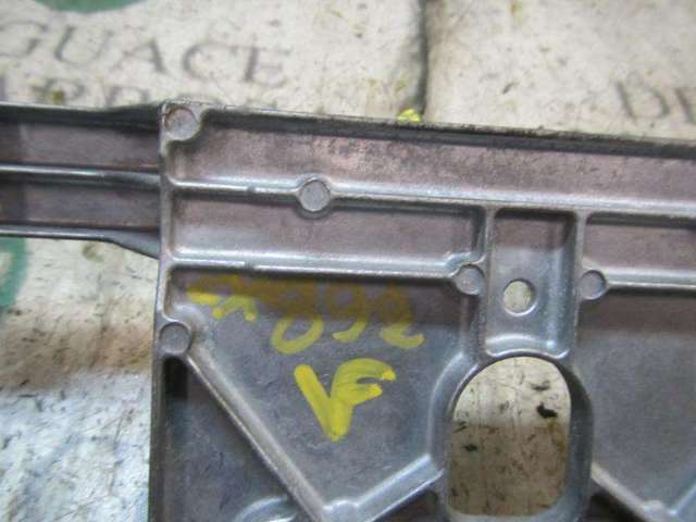 1704580 Varilla de limpiaparabrisas  en stock Sabadell