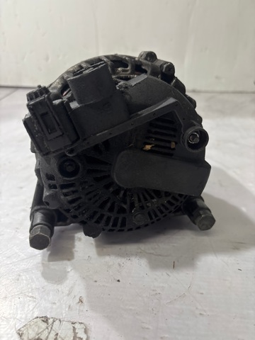 1704768 FORD Alternador  comprar en Oviedo