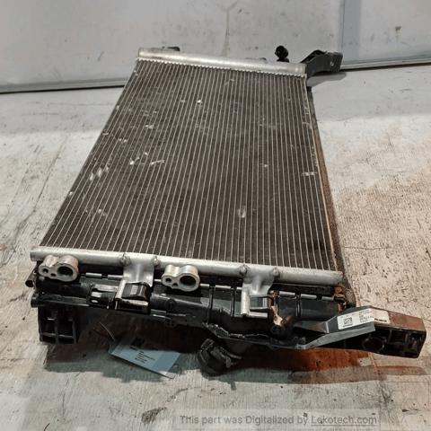 Radiador de agua 17117617630 BMW