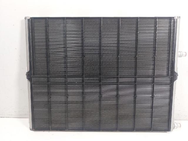 Radiador adicional de refrigeración del motor 17118484638 BMW