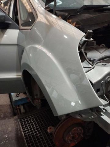 1712554 FORD Aleta  en stock Gandía