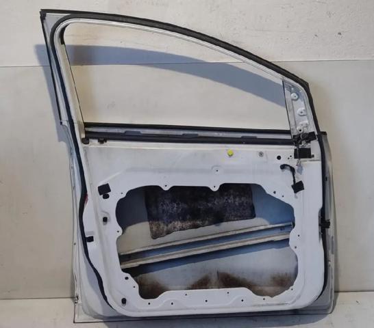 Precio del repuesto Puerta del conductor Kuga I SUV