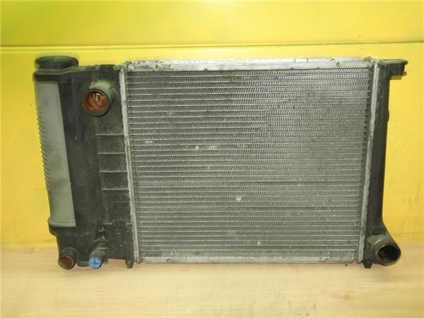 Radiador de água 17129710 BMW