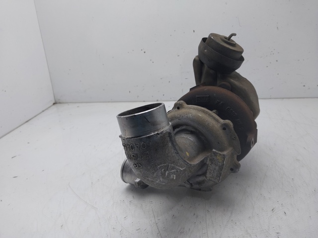 Turbo Avensis  sedán (2008-2018) original desde 303,47 €