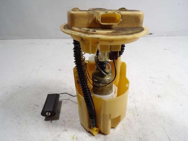 172021275R RENAULT Bomba de gasolina  en stock Huelva