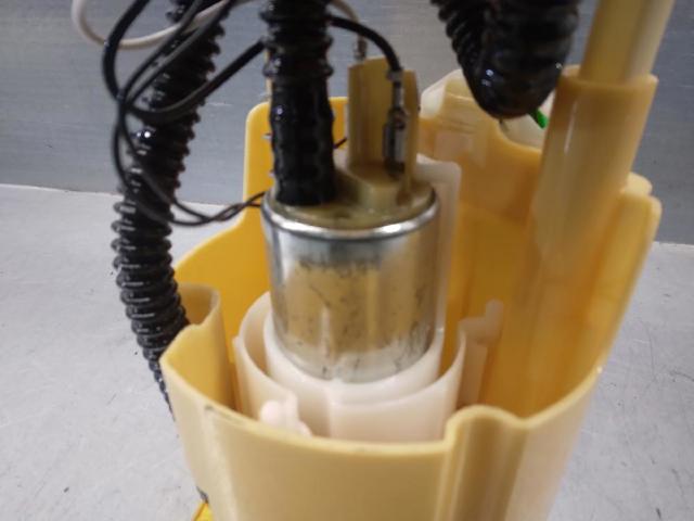 172021275R RENAULT Bomba de gasolina  en stock Córdoba